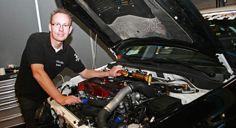 Det er en heftig Mitsubishi-motor, der skal bringe Klaus Hammer op blandt de ti bedste i Danmark.